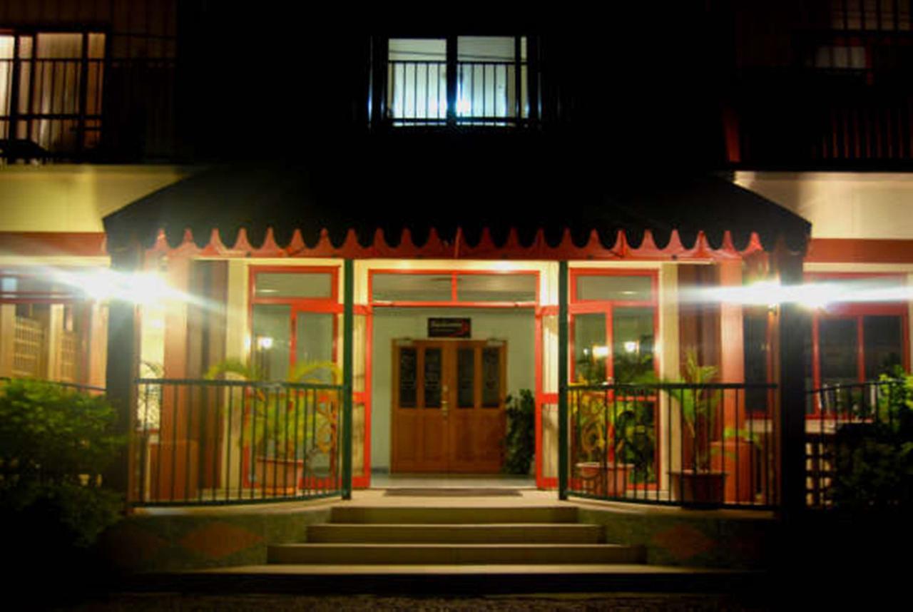 Hotel Elisa Apia Luaran gambar